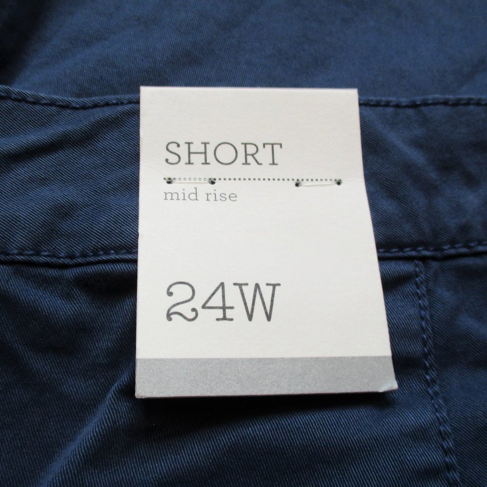 Style & Co Plus Chino Bermuda Shorts - Picture 6 of 7